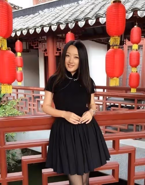 真正高級的中年女人，都不會留這「3種」髮型，泡麵卷位居第一