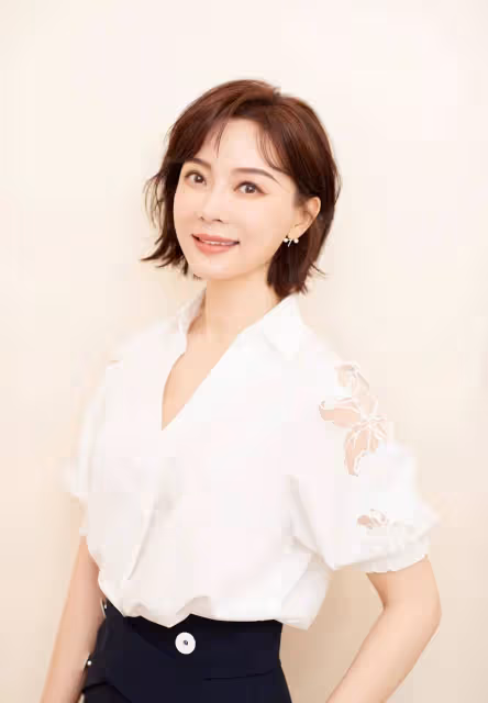 真正高級的中年女人,都不會留這「3種」髮型,泡麵卷位居第一