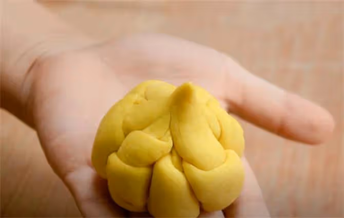 南瓜花捲新做法,只比饅頭多一個步驟,鬆軟香甜,出鍋孩子搶著吃