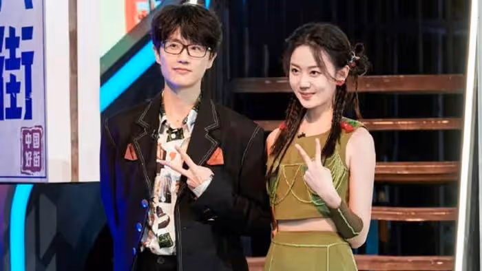 兩大狗仔先後爆料,2字頂流男歌手,出軌約P高科技選妃
