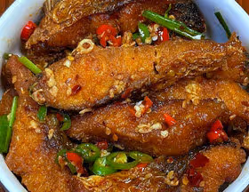 朋友建議我開個小館子😅😅香辣魚塊太香了🔥