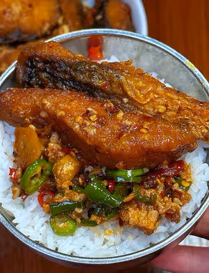 朋友建議我開個小館子😅😅香辣魚塊太香了🔥