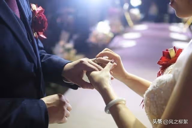 我未婚先孕,婆婆一分彩禮不給,兩年後,婆婆要帶孩子,我說不用!
