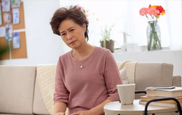 我跟大姐斷絕關係，外甥上大學我給1萬，如今外甥的做法讓我感動