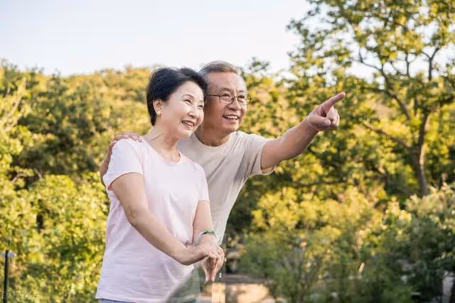 我跟大姐斷絕關係，外甥上大學我給1萬，如今外甥的做法讓我感動