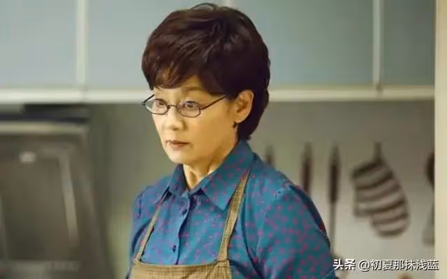母親節，看到兒子送給親家母禮物，瞬間我覺得自己活成了一個笑話