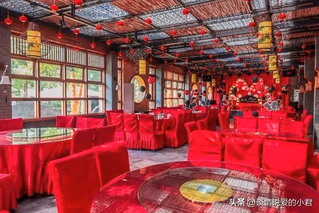 年終獎15萬，我想給親媽治病，老公說：錢要留著給我媽辦壽宴