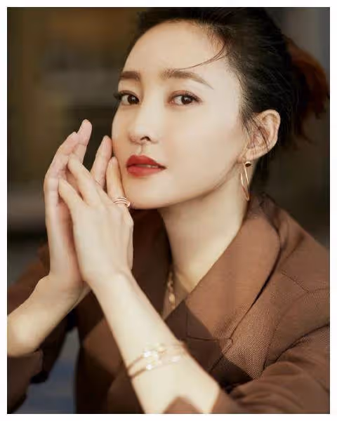 娛樂圈最具「美人臉」的5位女星，王麗坤墊底，第一美得傾國傾城
