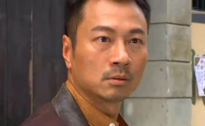 3屆視帝黎耀祥酒吧掙錢,扭腰擺胯表演賣力,被曝一場演出賺7萬