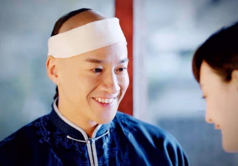 從歌手到演員,因飾演步驚雲而走紅,46歲的何潤東大秀肌肉身材