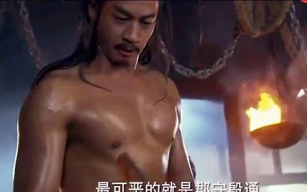 從歌手到演員,因飾演步驚雲而走紅,46歲的何潤東大秀肌肉身材