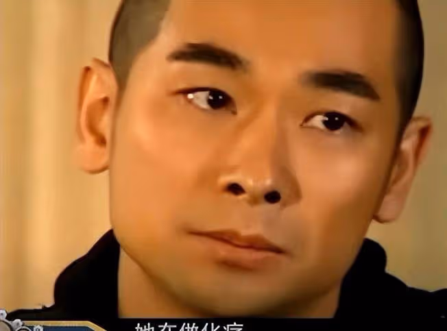 趙文卓空中踢劍背後,是30多年艱苦卓絕的付出