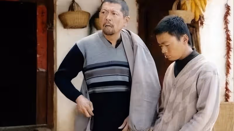 淚目！王寶強發文悼念羅京民，仍記得老師在《士兵突擊》說過的話