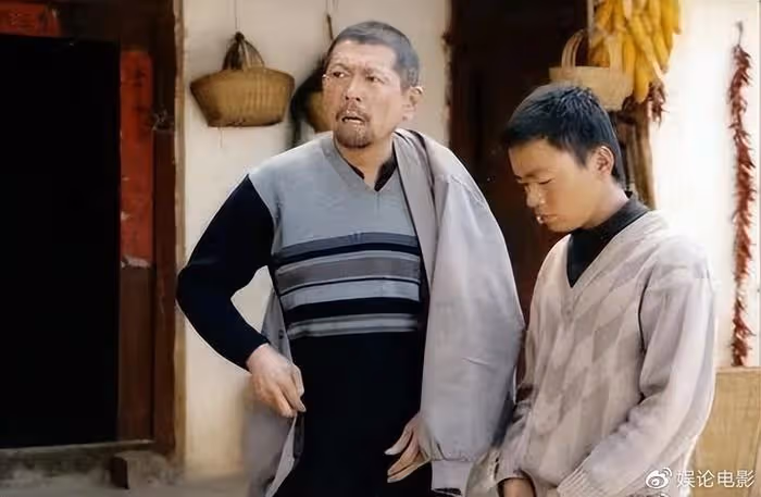 淚目!王寶強發文悼念羅京民,仍記得老師在《士兵突擊》說過的話