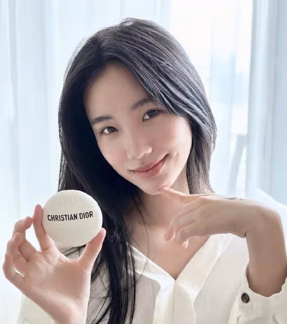 小S15歲二女兒再創收!拍新廣告嘟嘴wink好成熟,曾自稱要養媽媽