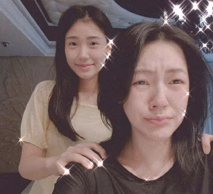 小S15歲二女兒再創收!拍新廣告嘟嘴wink好成熟,曾自稱要養媽媽