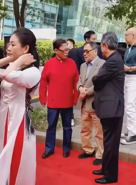 75歲李立群:生病暈倒在上海家中,妻子回憶幾十年來最嚴重的一次
