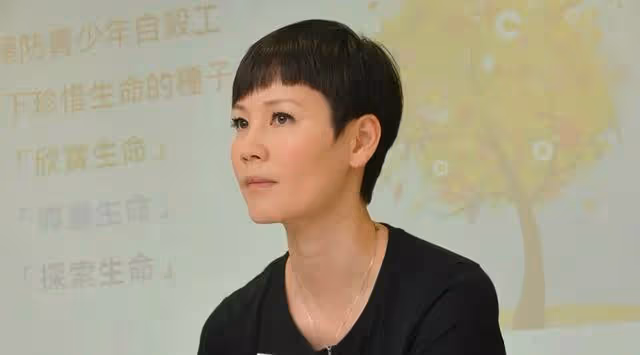 TVB知名女星離世遺願曝光,主動放棄治療,腹腔內長了巨大腫瘤