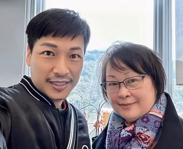 又走一個！TVB知名男星宣布約滿離巢，狀態凍齡55歲看著像35歲