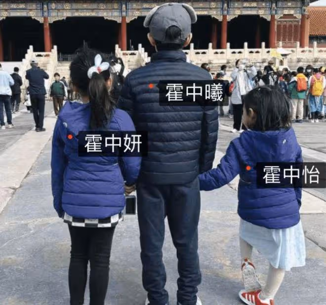 鞏俐郭晶晶參加珠寶晚宴,鞏俐氣場強大,郭晶晶笑容靦腆顯拘謹