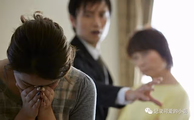 「我媽沒義務幫你帶孩子」，丈夫霸氣護母，妻子漂亮還擊怒提離婚