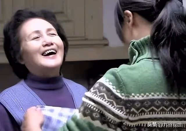 女兒買房向娘家借4萬被拒,如今父母讓女兒養老:讓我弟給你養老