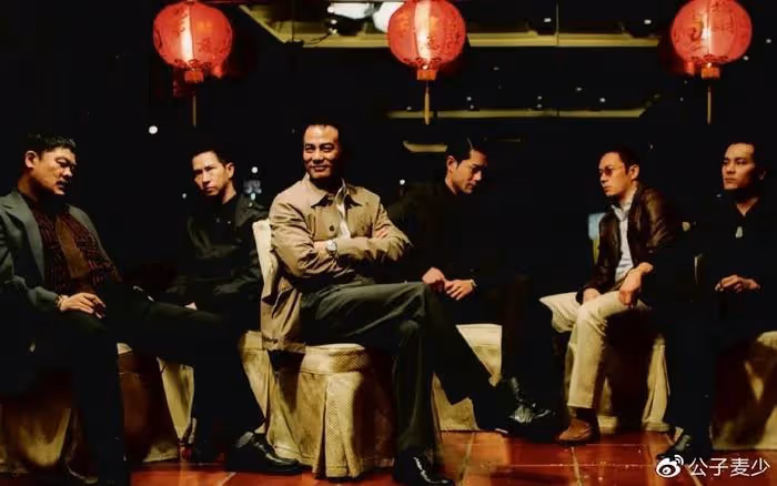 他是娛樂圈最乾淨的男星,和初戀相伴30年零緋聞,年過半百仍似初戀