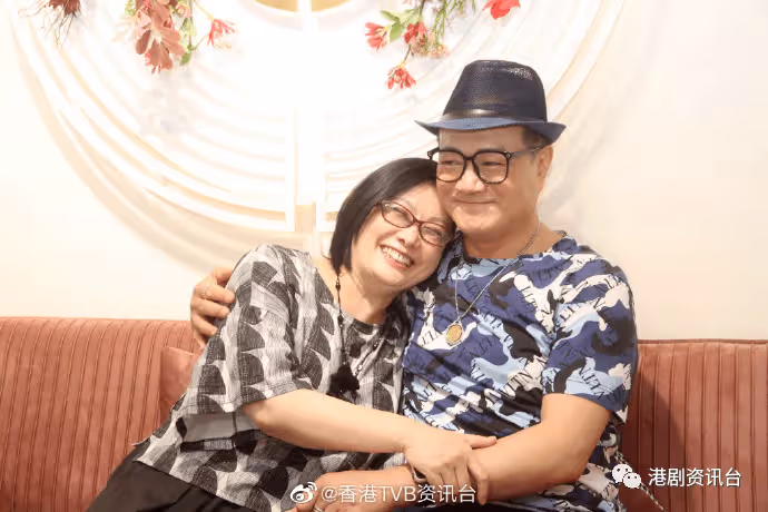 66歲TVB金牌綠葉被爆取消結婚!曾盼與年過半百女友造人