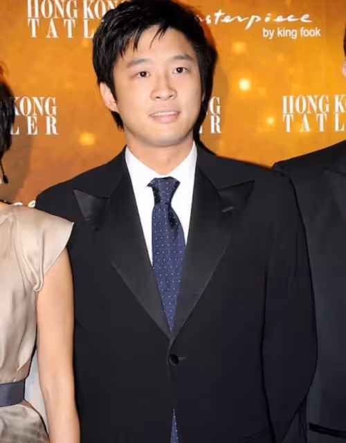 鑽石王老五!40歲霍啟山近照盡顯貴公子氣質,至今未婚曾戀章子怡