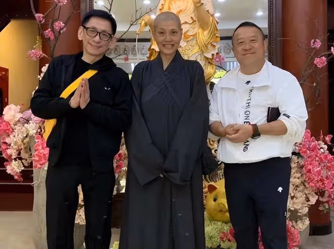 傅明憲上山禮佛吃素!63歲女星削髮為尼後罕露面,息影多年變化大