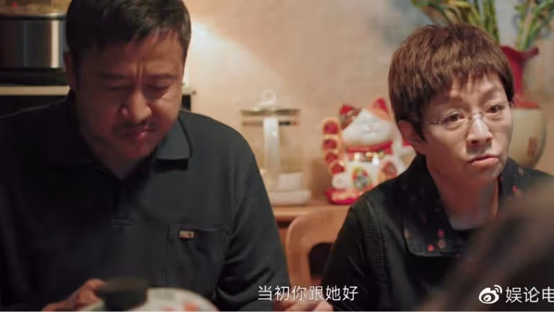 《熟年》熱播，宋丹丹挑戰自我走出舒適區，和小9歲張國強演夫妻