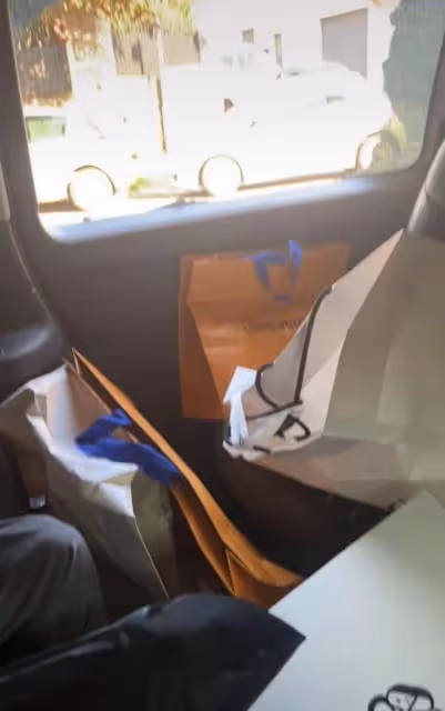 千萬網紅自曝在巴黎被搶劫!劫匪一路尾隨狂砸窗,現場畫面太嚇人