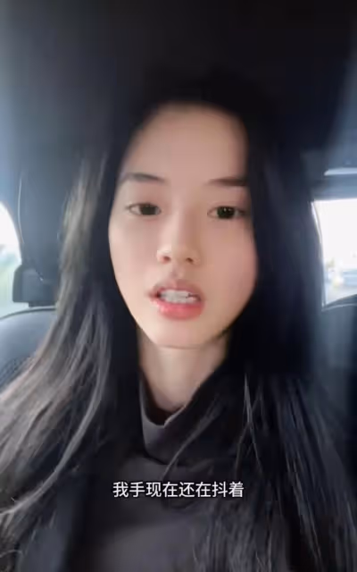 千萬網紅自曝在巴黎被搶劫!劫匪一路尾隨狂砸窗,現場畫面太嚇人