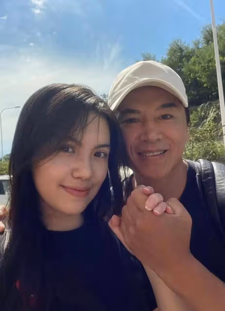 淳于珊珊在澳洲慶愛女畢業!娶外國美女生4娃,女兒貌美或將出道
