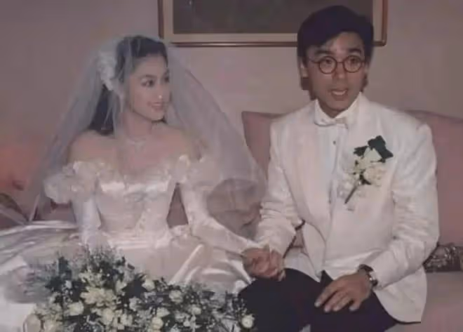 直播6小時賣貨6個億,與鍾鎮濤離婚24年後,敗家名媛章小蕙又紅了