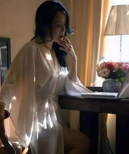 直播6小時賣貨6個億,與鍾鎮濤離婚24年後,敗家名媛章小蕙又紅了