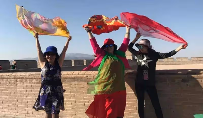 微胖的中年女人應該穿得簡約,還是花哨?薩日娜的搭配方式很高級