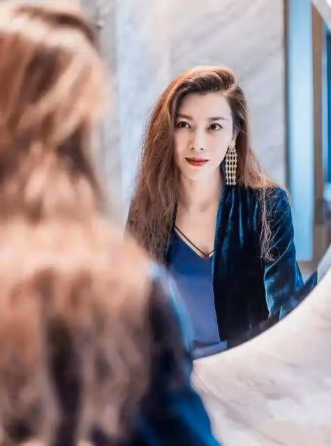 讓女人變老的不只皺紋,這些細節也會暴露年齡,學會修飾很新的