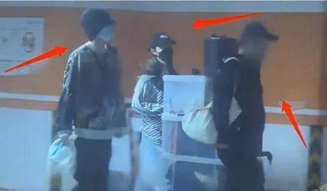五月天演唱會偶遇白敬亭,身材高挑近照帥氣,在人群中好養眼