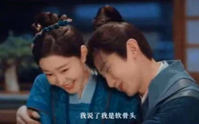 五月天演唱會偶遇白敬亭,身材高挑近照帥氣,在人群中好養眼