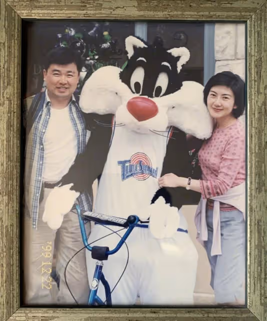 程曉玥為亡母慶祝冥誕,曬為媽媽慶生舊照溫馨感人,當時鄭愷也在
