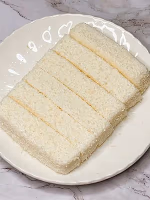 無需烤箱！奶香味濃郁！香甜嫩滑的椰蓉奶糕