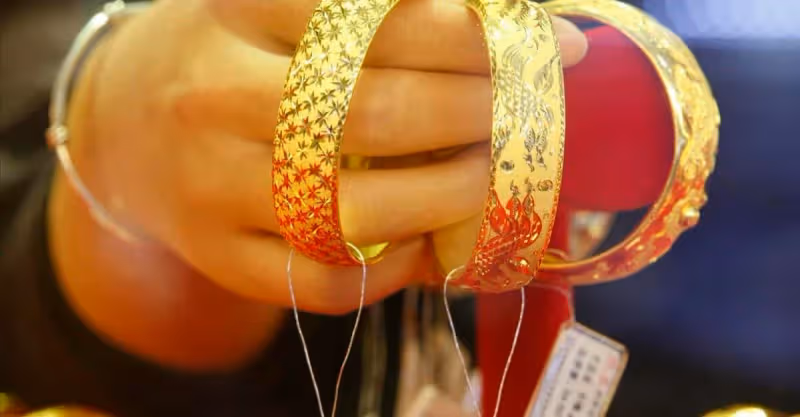 帶孫子3年，兒媳給買3個金鐲子，兒媳和親家的對話，婆婆如夢方醒