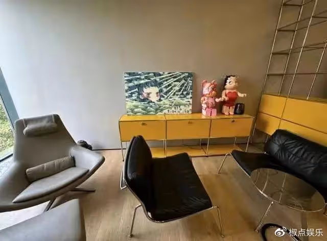 陳坤兒子曬家人合影！長居國外生活優渥，陳尊佑身世似乎有了答案？