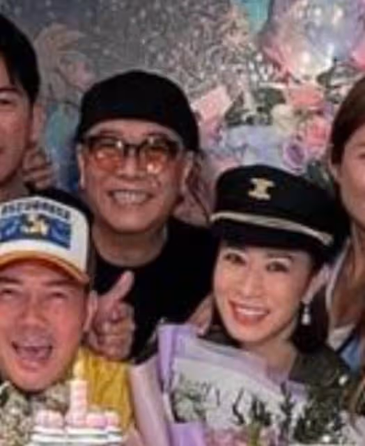 佘詩曼生日眾星雲集！48歲貌美如少女，熒幕搭檔連續12年為其慶祝