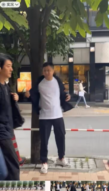 鄭伊健攜老婆現身日本街頭,樸素似路人,蒙嘉慧做房地產身寬體胖
