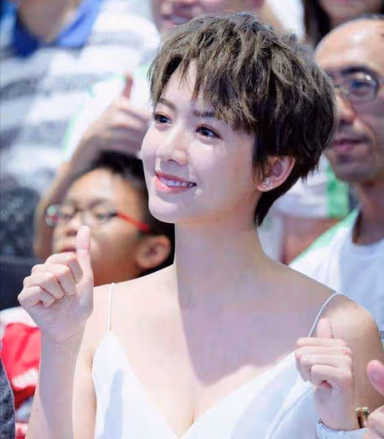TVB視後曾被問價一夜200萬,今加拿大登台演出,獲贊表演精彩