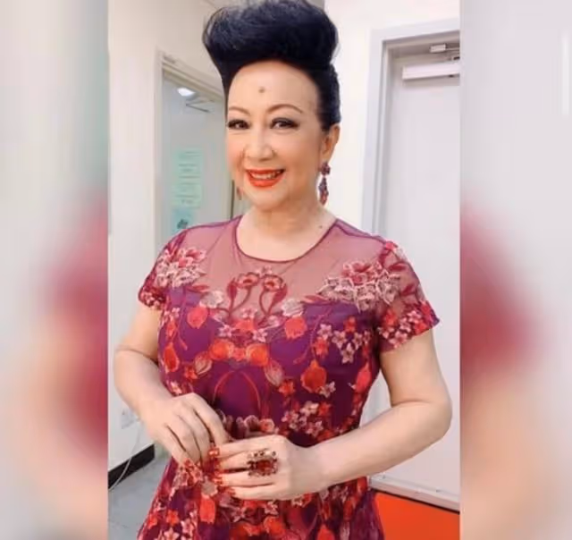三代同堂!資深港星為2歲孫子慶生,獨自帶大兒女更贈豪宅娶兒媳