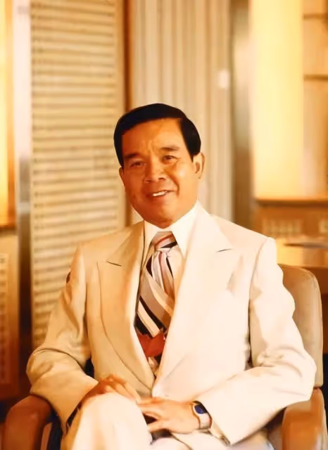 前有好利來公子拍戲,後有周大福千金出圈,網紅圈錢又有新套路
