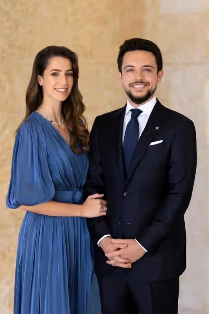 約旦王儲終於要結婚了!王妃是美女學霸,婆婆喜出望外:撿到寶了